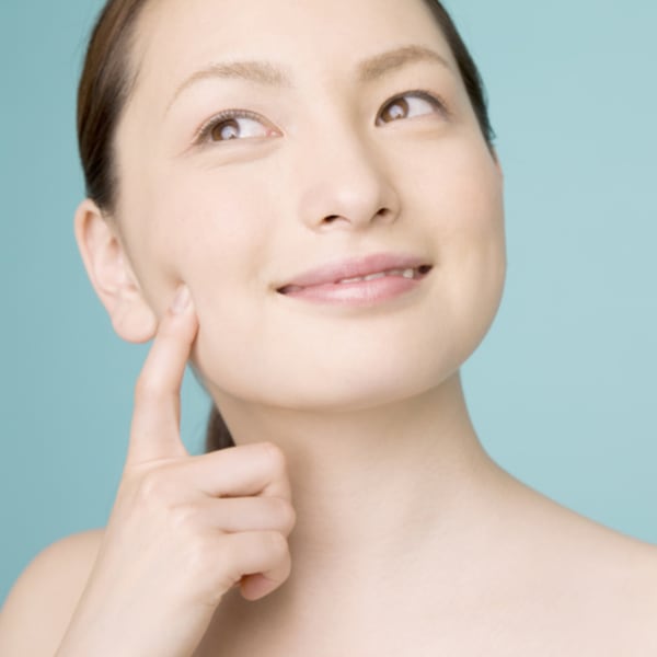 話題のヒト幹細胞美容液導入フェイシャル☆毛穴・ホウレイ線・たるみ改善!内側からマルチにエイジングケア|BUHTI 本八幡