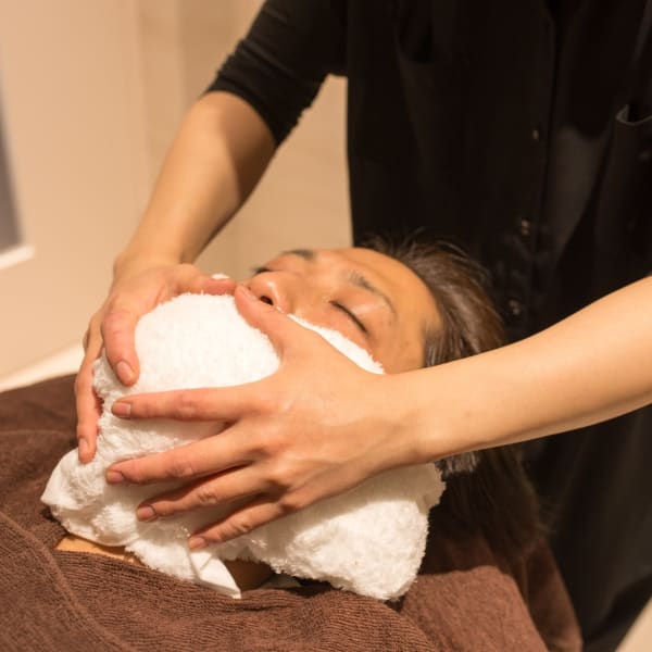 こだわりの顔剃り是非一度体験してみては|BOND HONDA