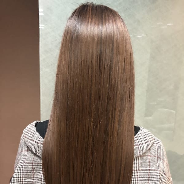 【髪質改善トリートメント☆】季節特有のお悩みからクセやうねり、ダメージ毛も補修し美髪に生まれ変わる♪|u'i by first