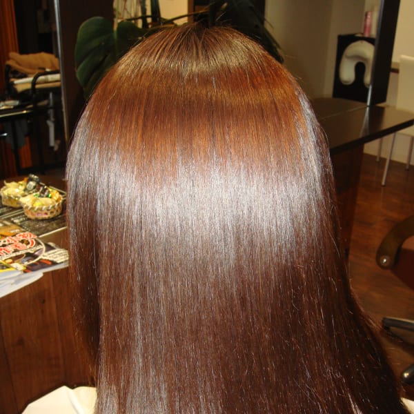 縮毛矯正＋トリートメントでダメージ軽減、矯正はダメージ気にしなくていいんです(^^♪|BEGINS HAIR KOBE