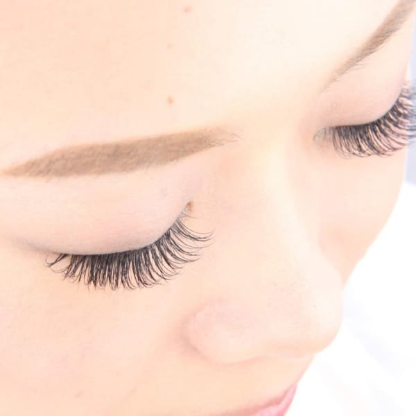 <パリジェンヌラッシュリフト>でエクステが出来ない方も◎ケアしながら理想のカールで目力UP!|BEAUTY LASH 野田阪神店