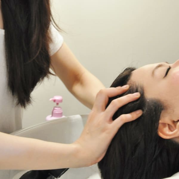 日ごろの疲れを癒してくれる至福のヘッドスパ|avli