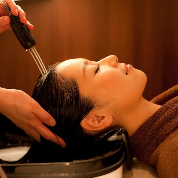 1日5名限定の完全個室贅沢ヘッドスパ。美容液で頭皮と髪をいたわる極上タイム/30代40代大人ボブ浦和|COVER HAIR & SPA bliss【カバーヘア アンド スパ ブリス】浦和/浦和西口店