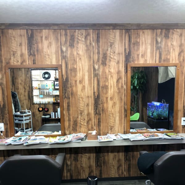 髪質やなりたいカラーに合わせてご提案！髪や頭皮に優しい薬剤で髪が痛まずしっかり染まります◎|Pine