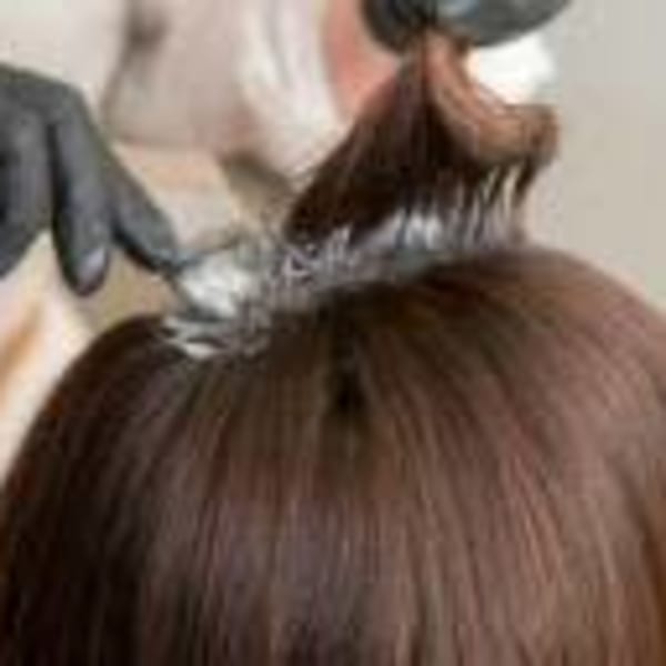 <ヘアカラーのみ大歓迎！！>毎月の白髪染めはマルニシで。ナプラのハーブカラーを使用しております。|ヘアサロンマルニシ