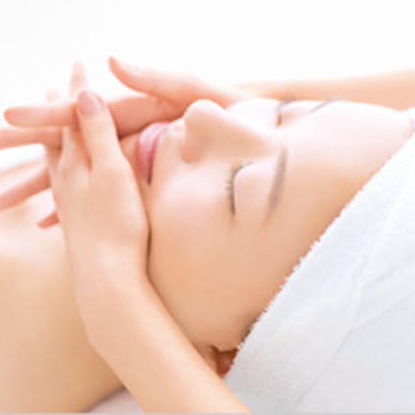 顔脱毛　美肌効果　お仕上げの顔パック込み￥3300|NUDE COLOR