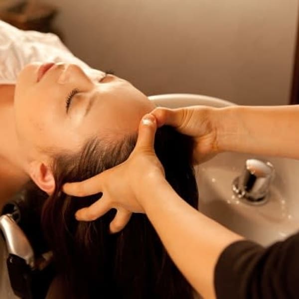 頭皮年齢「-5歳」ふんわりした髪への秘密は[ヘッドスパ]★エイジングケア始めませんか？|MODE K's JR茨木improve店