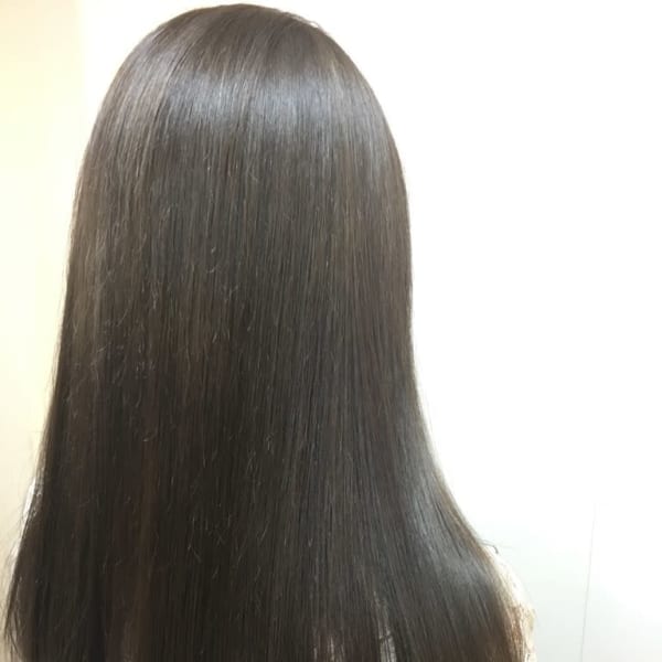 ナチュラルな縮毛矯正も得意なサロンです。|Flow