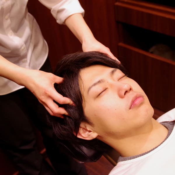 スパニスト在中！ご満足して頂ける「ヘッドスパ」を是非お試し下さい！！|ヒロ銀座ヘアーサロン 五反田店