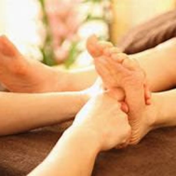 お忙しい・お急ぎの方にオススメ☆満足フットコース　30分　¥4,000|CLOUD SEVEN
