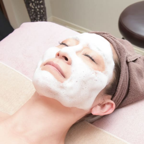 毛穴の汚れも、リンパの流れもスッキリの泡パック洗顔!|小顔矯正サロン フルール クレール
