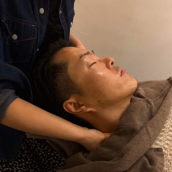 顔筋マッサージ|Tre's Sympa～Amende～