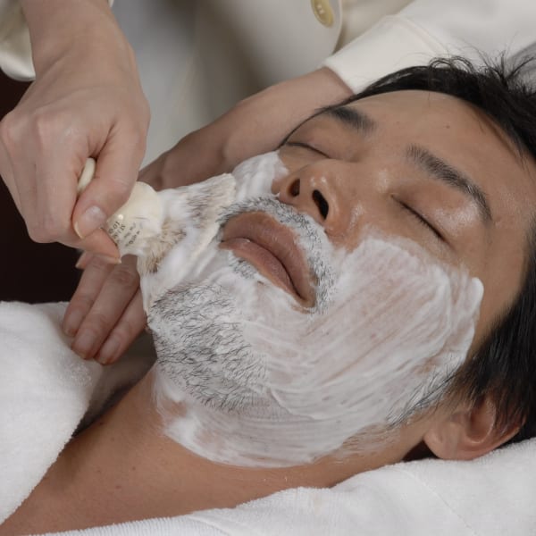 ホテルで極上眉デザイン&シェーブ|ヘアサロン大野 ニューオータニ大阪