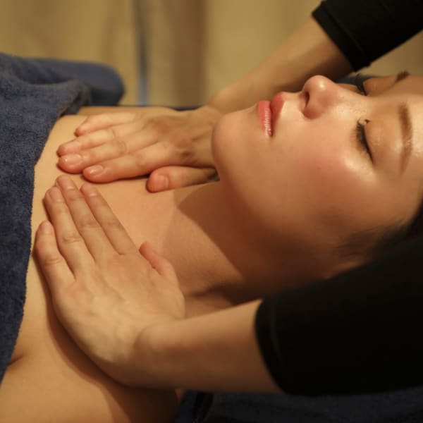 【スタッフ大絶賛！】美脚バンテージ付☆全身アロマ＋小顔 ￥9800|小顔矯正/身体の歪み矯正専門店 ドクター・ヴィーナス