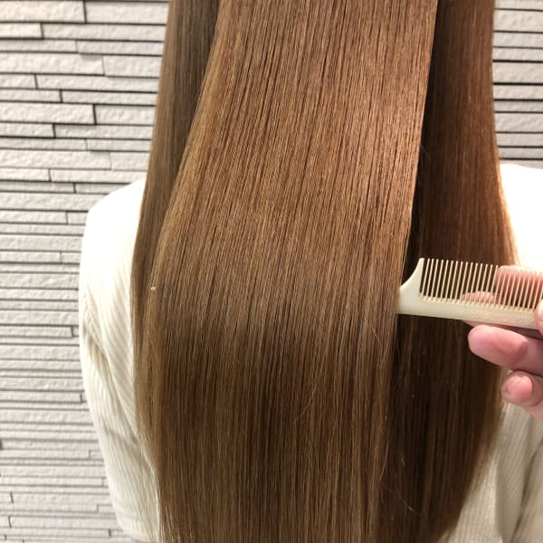 当店オススメの髪質改善縮毛矯正とは？|Hair &Nail/Eye Sofa 仙台