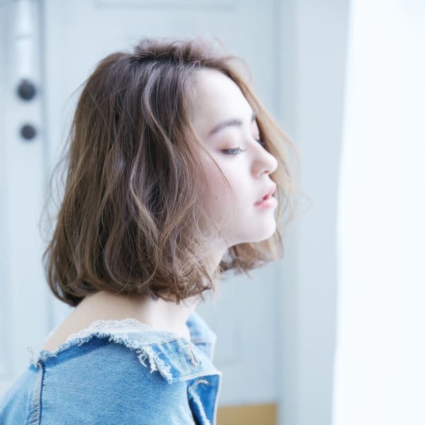 プロの技術でナチュラルストレートに！柔らか質感のサラサラスタイルにイメチェンしませんか？|FIGARO MINA 東生駒店