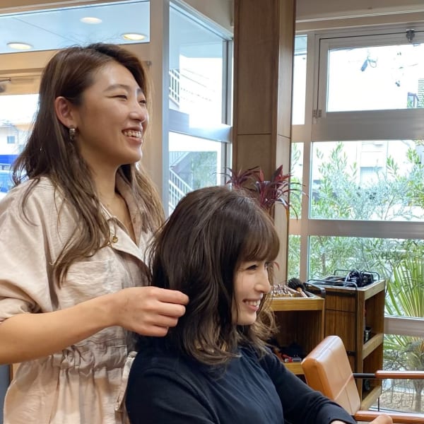 人気の秘密は丁寧なカウンセリングと施術♪どんな髪質も癖やダメージに合った扱いやすく長持ちするヘアに☆|HERBY