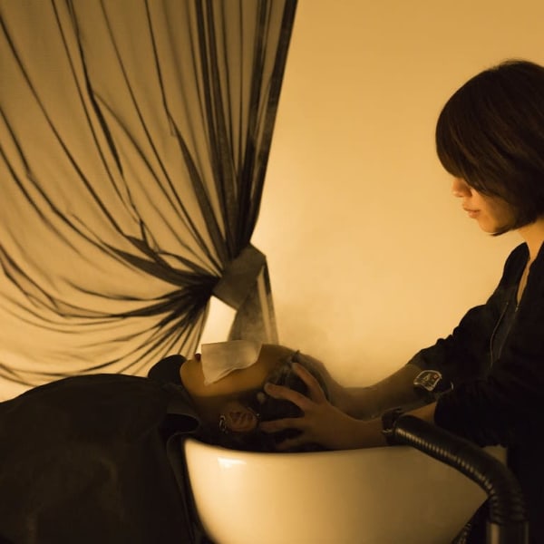 ナイト☆髪質改善ヘアエステ（トリートメントヘッドスパ）[50分]　＊シャンプー＆ブロー込|LOUVRE