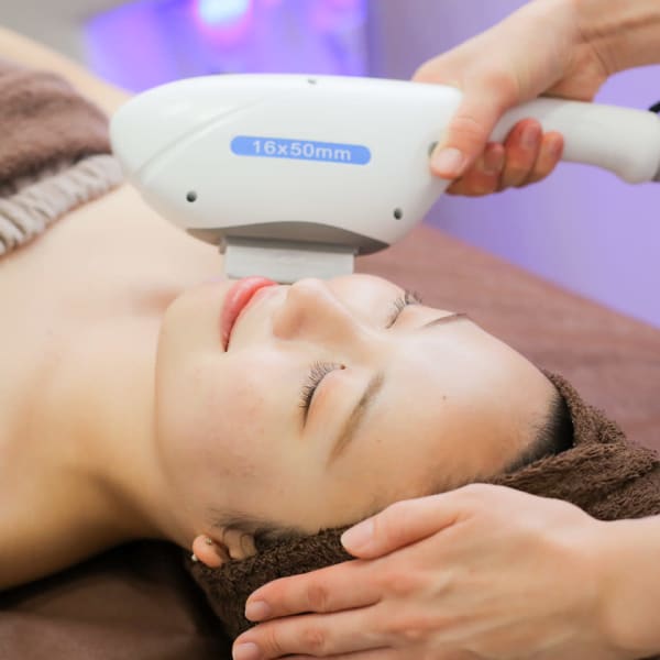 光フェイシャルでいつまでも美しいお肌に☆ツヤハリアップで自分の素肌に自信が持てます！|脱毛専門サロン QANAEL