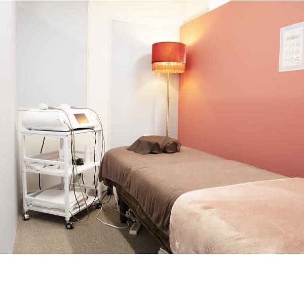 ＜クレジットカードOK★＞じわじわポカポカ温まりながら、しっかりボディメイキングします♪|インディバケアプラチナム恵比寿