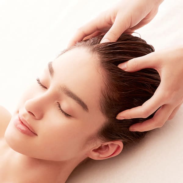 極上ヘッドスパで頭皮と疲れをリセット☆贅沢なひと時をどうぞ|半個室型美容室 Sourire 高城店