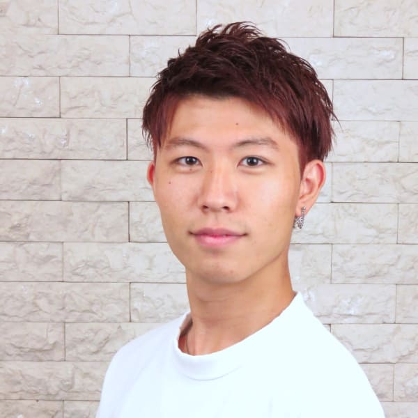 少しいつもと違うヘアスタイルにヘアチェンジ!|LINGKARAN Homme Hair