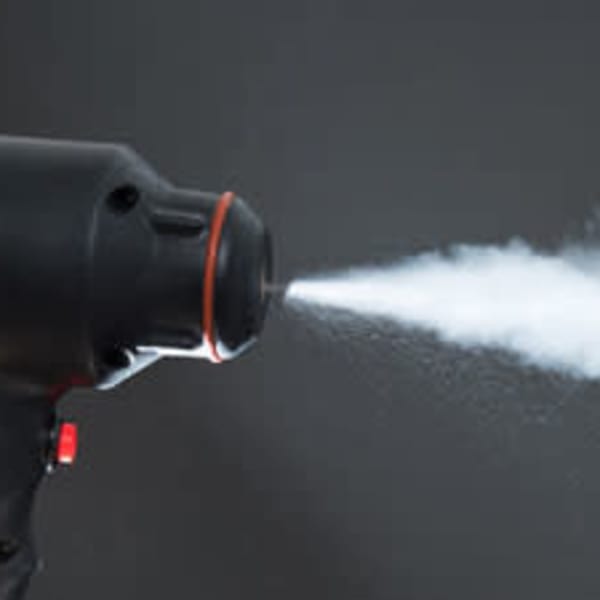 カラーやパーマをしながら水分補給でうる艶の美髪に！全てのメニューでナノミスト使用！|La MERE