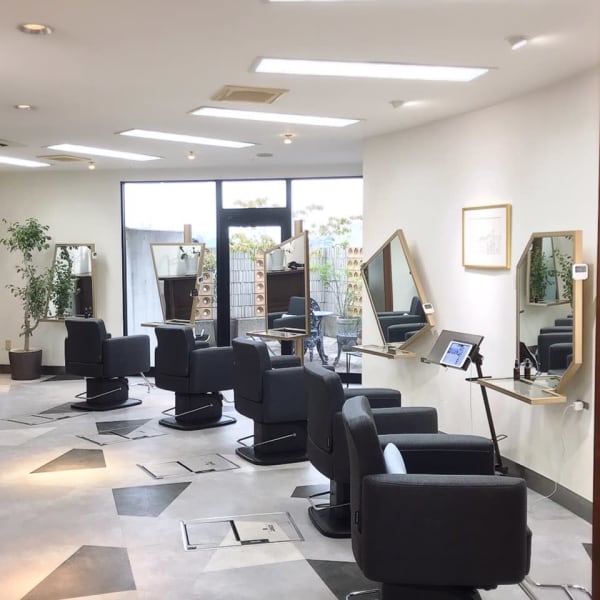 駐車場完備★大人女性のための髪質改善&リラクゼーション頭浸浴ができる美容室|美容室 RaCHIC