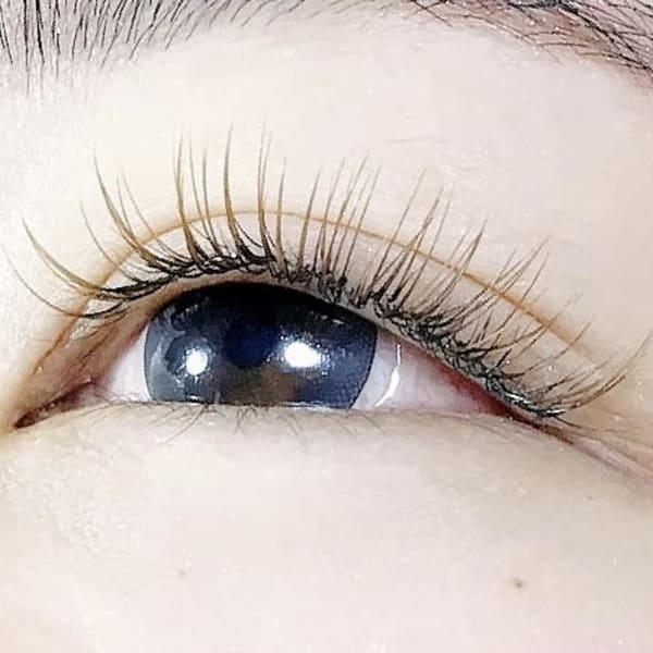 【初めての方も大歓迎☆】エクステで目元の印象をチェンジしませんか？カラーエクステもオススメ☆|TIGRE kamitori total beauty