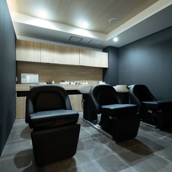 【個室型サロン】《きれいな髪へと導く》ため、ケア効果の高い上質なトリートメントを取り揃えております|tocca hair&treatment　三ノ宮店