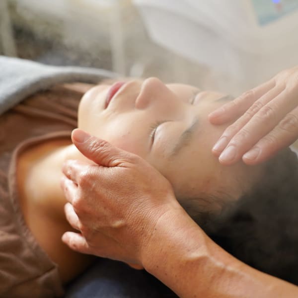 〈完全プライベー〉角質ケアと透明感のある素肌づくりで毛穴が気にならないツルスベ美肌に♪|サロン N -サロン エヌ-