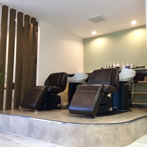 《オススメ☆ストレート・縮毛矯正》お得なカット+保湿スチームトリートメント付きメニューあり♪|Daisy