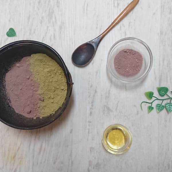 インドのハーブ*ハリコシUPの【アムラ】艶UPの【ローザ】を混ぜ合わせます・|からだの恵み 安城salon