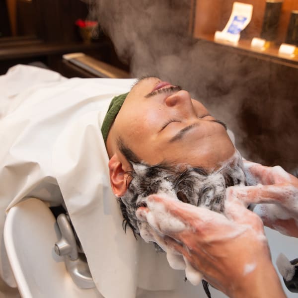 一般サロンではなかなか仕入れらない上質な商材を使用した【こだわりヘッドスパ】をご体感ください。|ヘアサロン大野 iki 日本橋本店