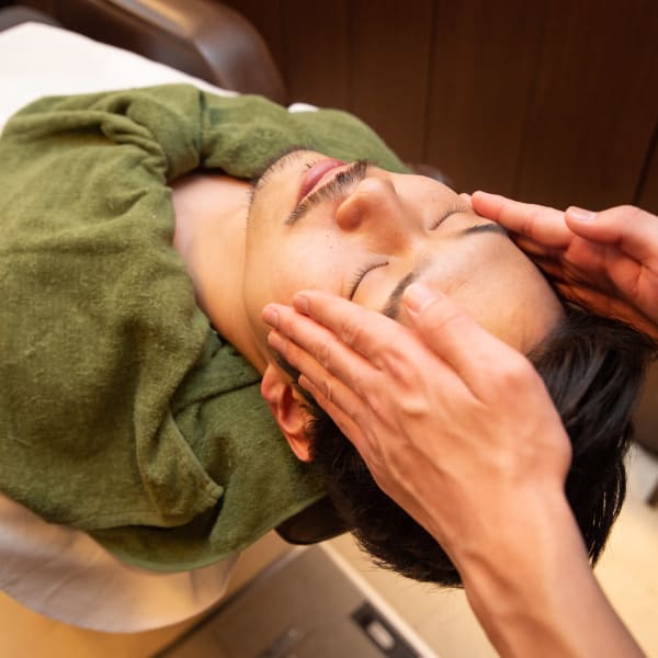 『V・I・P御用達理容室=ヘアサロン大野グループ』で多くのお客様から支持される【フェイシャルケア】を|ヘアサロン大野 iki 日本橋本店