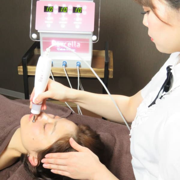 本気エイジングケア！つらいシミ・ほうれい線ケアでふっくら肌に|Calme et Compose'