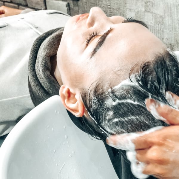 頭皮と髪の汚れが取れて根元ふんわり毛先サラサラ髪質改善|MARSHFLAG