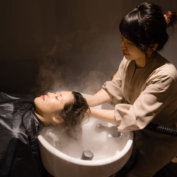 【ヘッドスパ】→（頭皮エイジングケア）老化の原因の１つである頭皮を判断しこれからの綺麗を目指します！|【髪質改善.頭皮改善専門】ユーリカリチェルコ