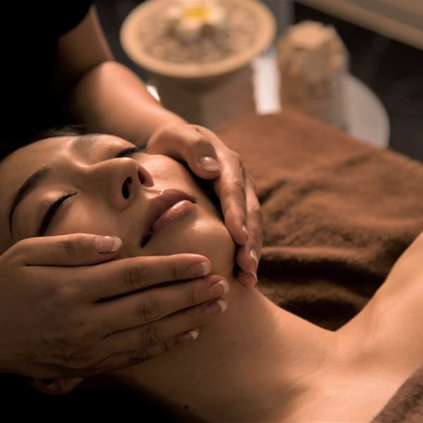 目指すは毛穴レス×健やかな素肌美☆優しく丁寧なケアは、まるでヴェールを纏ったような潤い質感へ…　|美・style （ビー・スタイル）