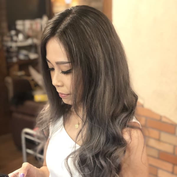 ダブルカラーで透明感のある艶髪|Richromatic hair studio