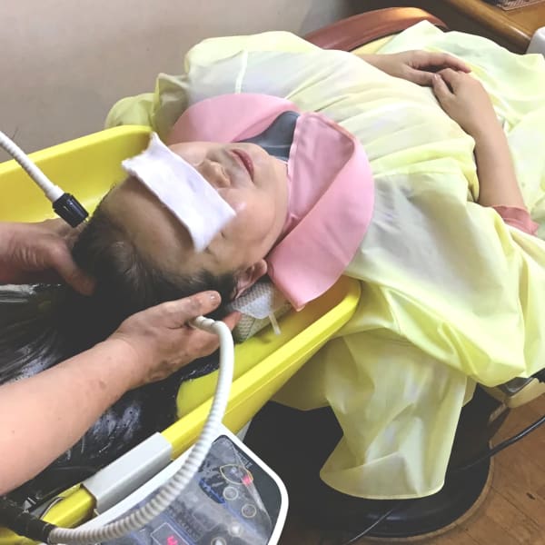 【弱酸性ヘアエステ】髪の傷みでお悩みの方へ！頭皮環境を整えるヘッドスパに癒される！|ふじもとヘアーサロン