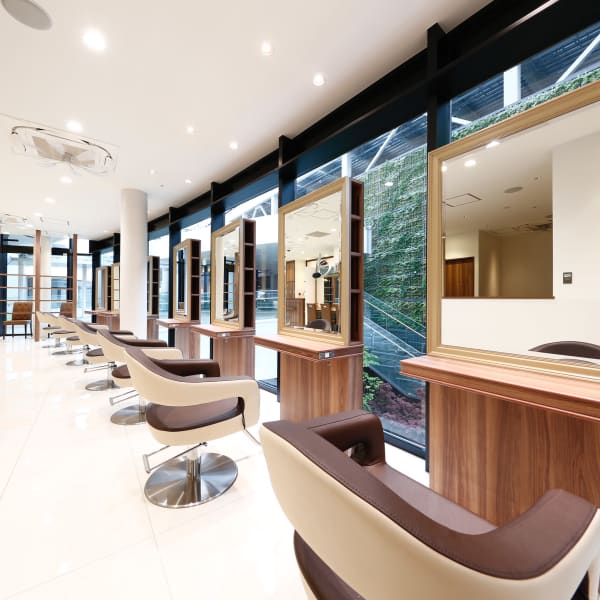 カラーをプラスして満足な仕上がりに♪ハイトーンカラーも得意◎多彩なカラーレシピでイメチェン☆彡|Ash 川越店