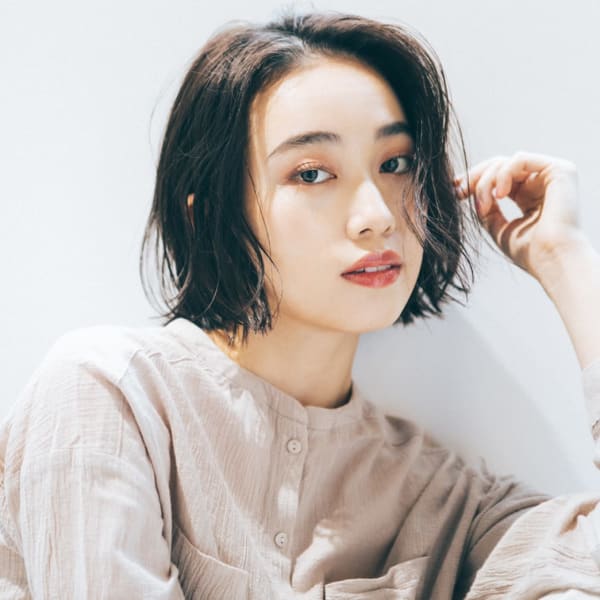 大人の魅力を引き出して、女性らしさを演出するカラーを体験しませんか?カラー提案なら【croix】へ|croix