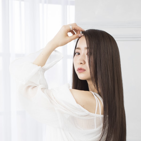 お手入れいらずの”上質ストレート”で、周りの評価も◎|Totia元町・三宮