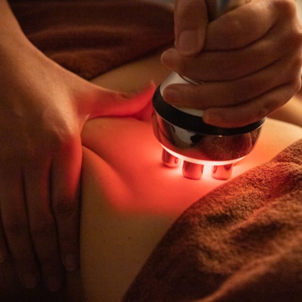 《駐車場あり★》無駄なぜい肉に自慢のテクニックとマシンで健康的にお客様をサポート!!|salon marron