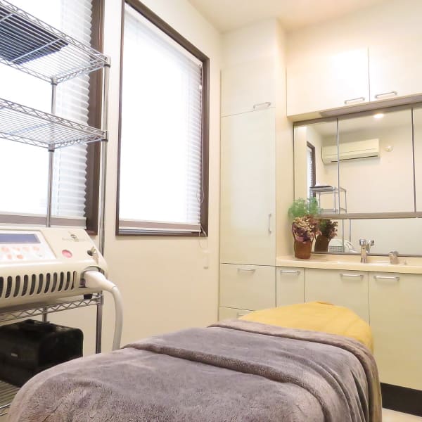 《クレジットカード可》【Dモードフェイシャルエステ】自慢のテクニックとマシンで潤いたっぷりのお肌へ☆|ビューティーサロンTAKATSUKA