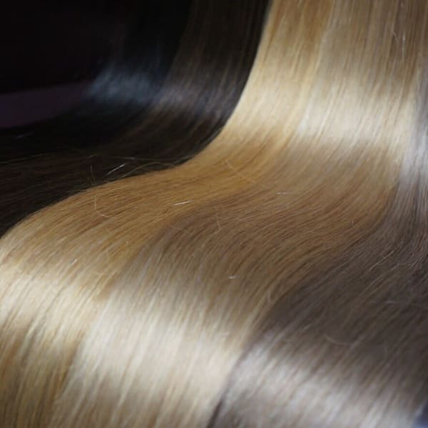 最高級のシールエクステとカラーやカットとの同時施術も可能です！|Papillon Rose