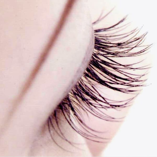 華やかさUP☆彡オフィスでも馴染むナチュラルな仕上がりで、オトナ女子を演出◎イベントの前にも☆|FACE EYELASH NAIL Christie