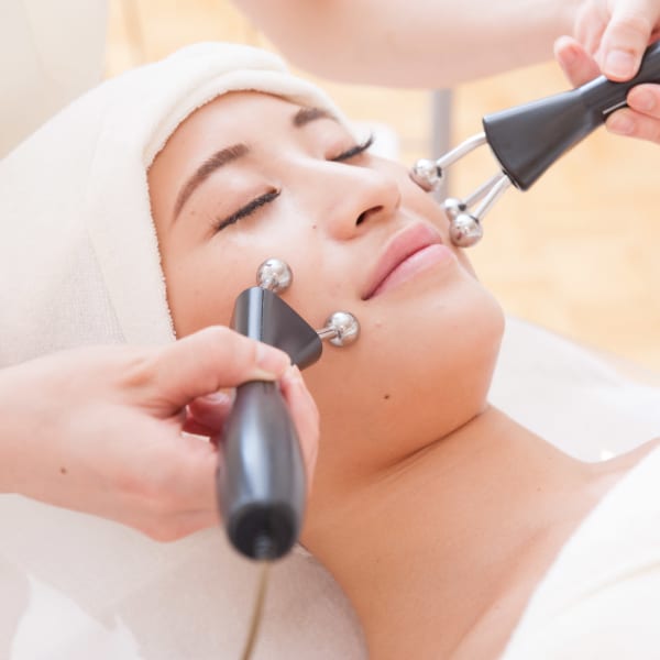 《予約制》《駐車場あり》 体験コースで気軽にフェイシャルエステ デビューしましょう♪|エステ/イーズ パークプレイス大分店