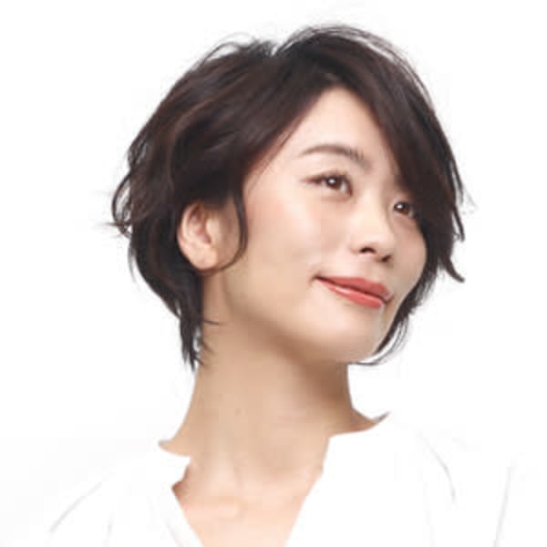 大人の悩み グレイカラー・白髪カバーが得意なサロン☆|Ash 関内店